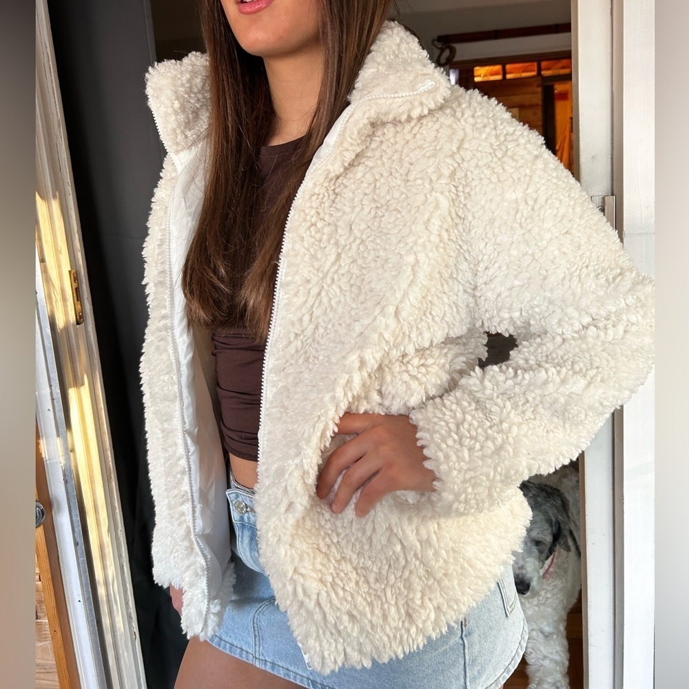 LONG SLEEVE TEDDY BEAR ZIP UP JACKET Size Large women’s sweater jacket